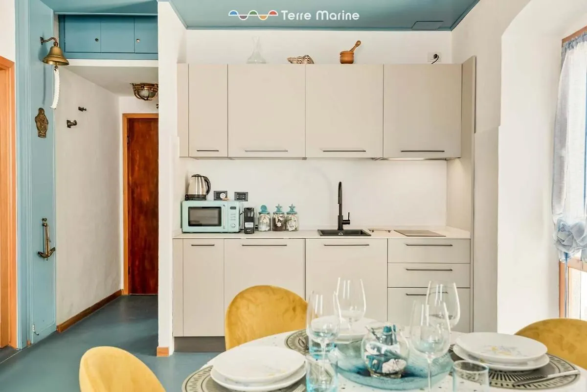 Blue Lemon, Terremarine Διαμέρισμα Ριοματζόρε 0*,